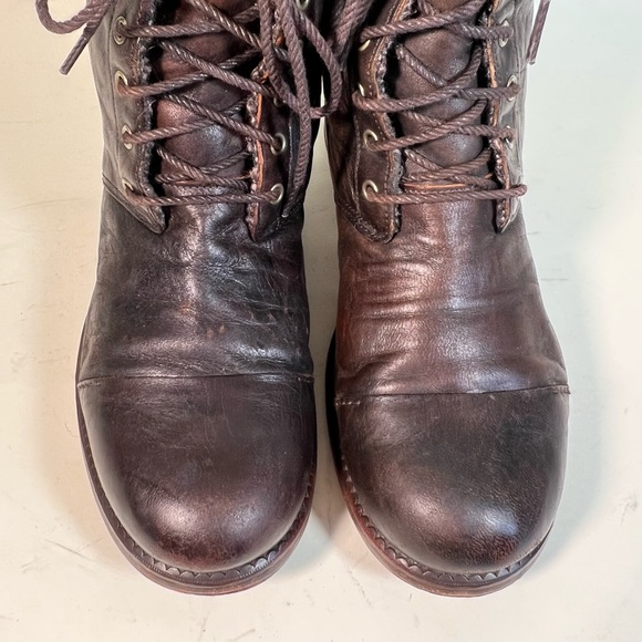 Timberland Boot Company Genuine Leather Ankle Boots - Picture 2 of 12